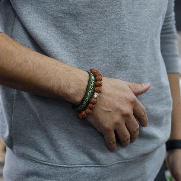 Rudraksha Mala Karkötő - Barna
