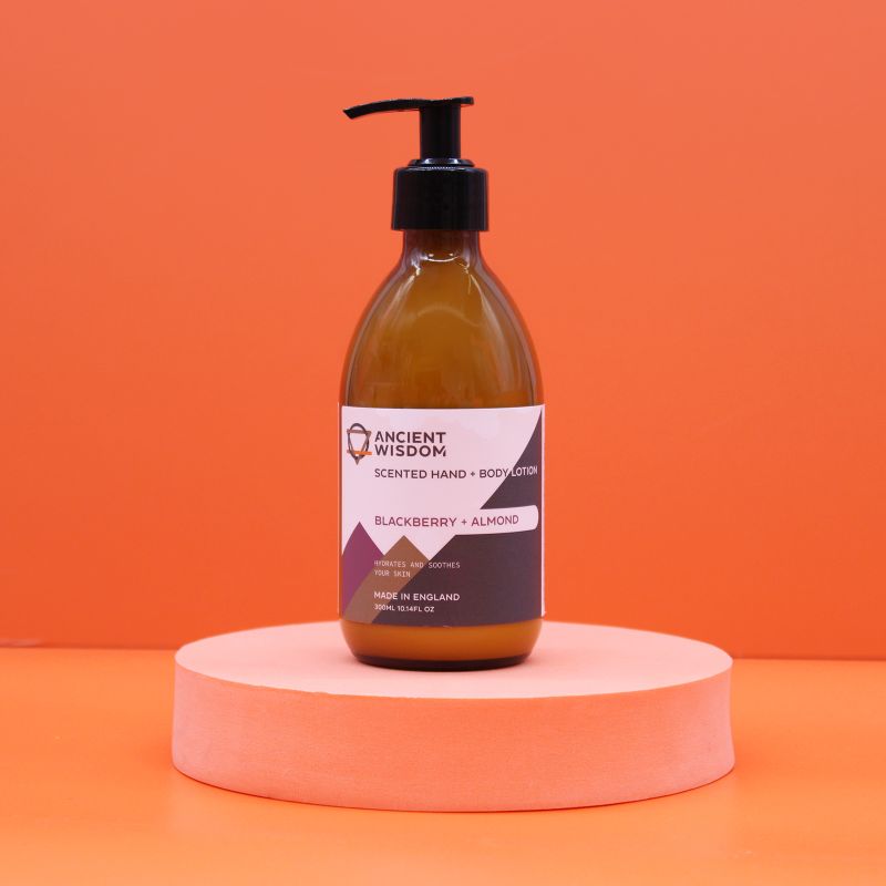 Szeder és Mandula Kéz és Testápoló 300ml