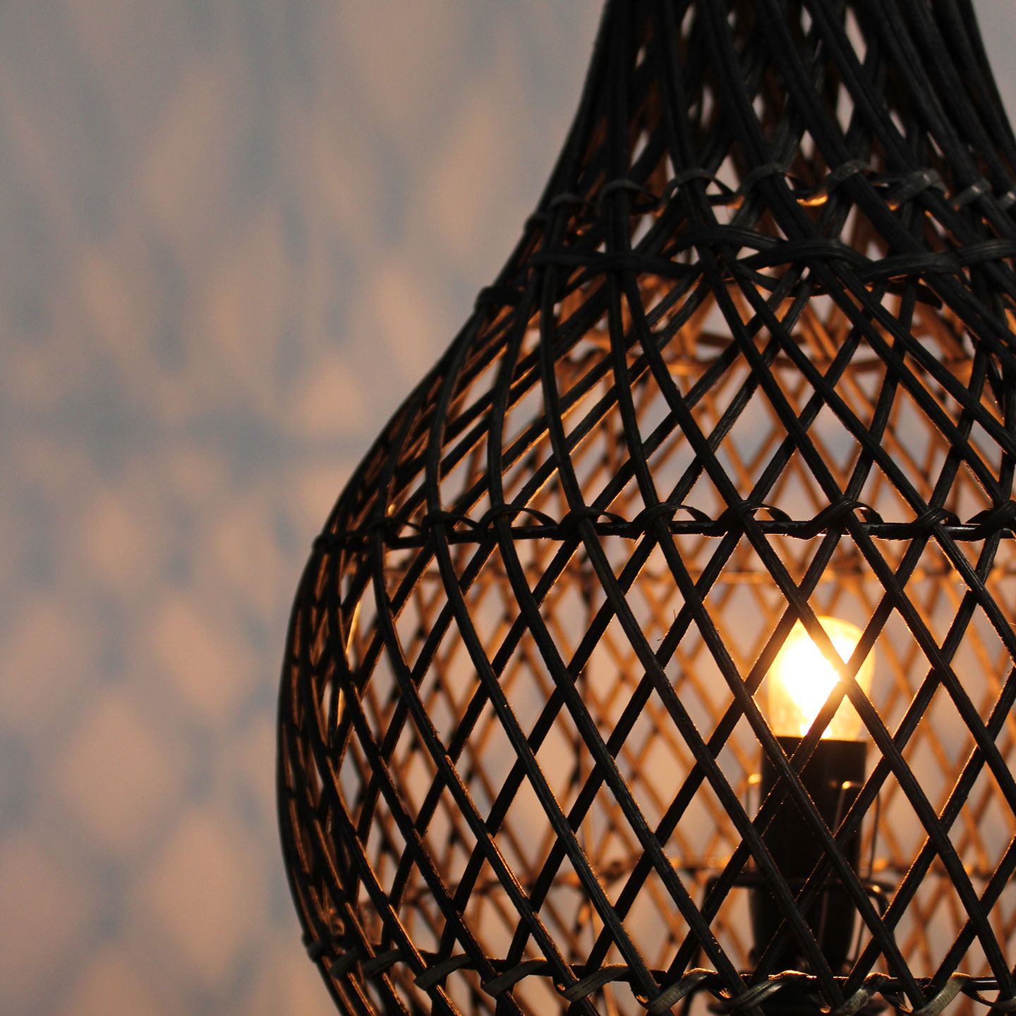 Rattan Asztali Lámpák és Lámpaernyők