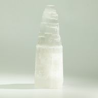 Természetes selenit toronylámpa - 25 cm