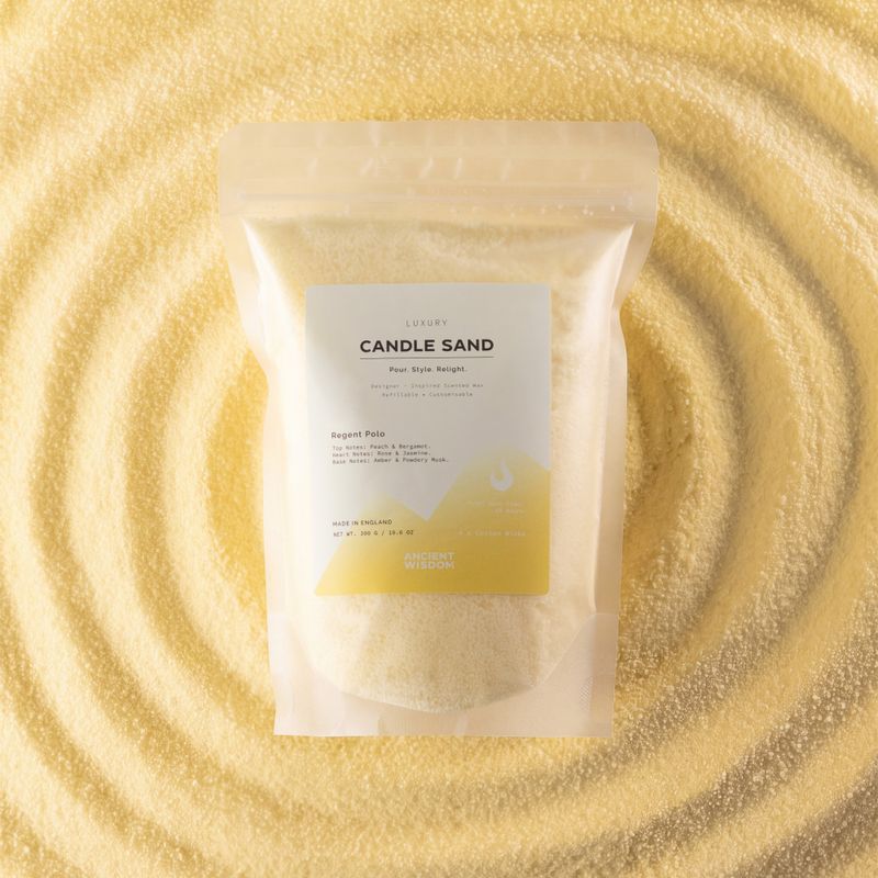 Illatos gyertya homokszínű - krémszínű - Regent Polo - 300 g