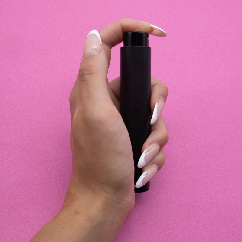 Parfümös üveg csavaros kupakkal - 10 ml - Fekete