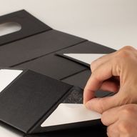 Összecsukható ajándékdoboz - boros doboz alakú (33,5×10×10,5 cm) - Fekete