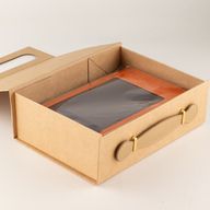 Lapra szerelhető ajándékdoboz - Közepes kosár (24x18.2x8cm) - Barna Craft