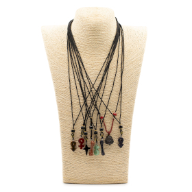 8x Zsinóros nyaklánc ásvány medállal - Ikonikus  (vegyes)