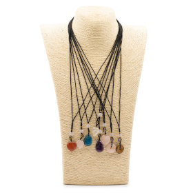 8x Zsinóros nyaklánc ásvány medállal- Szívek (vegyes)